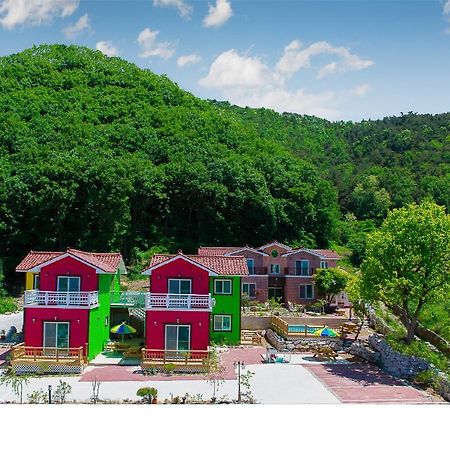 Utopia Pension Gyeongju Eksteriør bilde